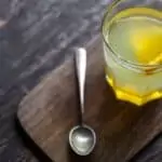 agua tibia con limon